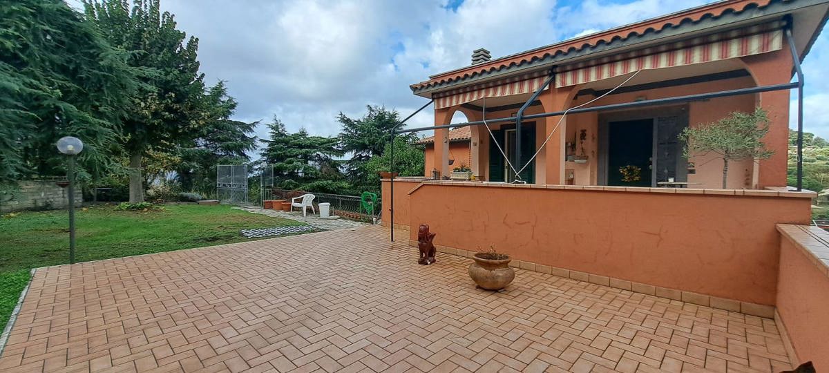 Foto 3 di 9 - Villa a schiera in vendita a Marino