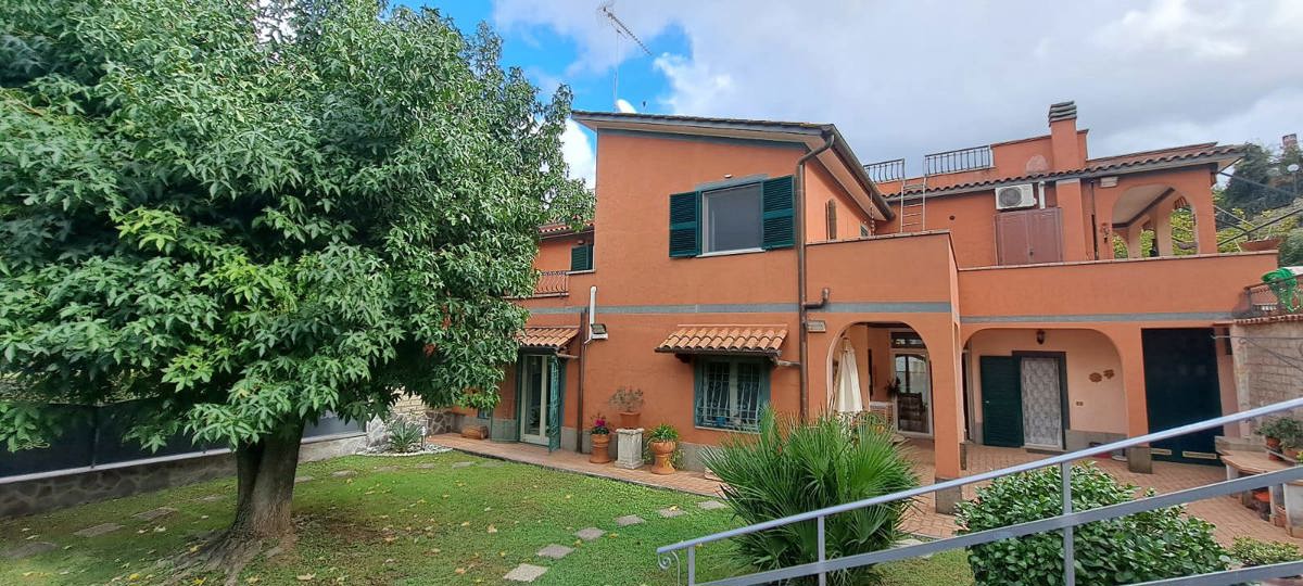 Foto 7 di 9 - Villa a schiera in vendita a Marino