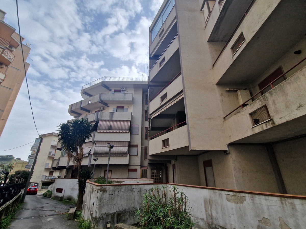 Foto 1 di 15 - Appartamento in vendita a Messina