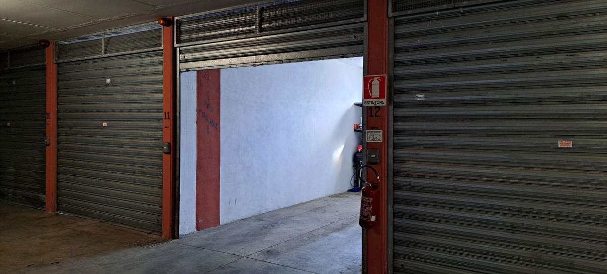Foto 3 di 5 - Garage in affitto a Roma