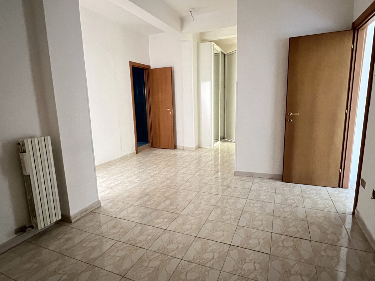 Foto 3 di 17 - Appartamento in vendita a Taranto