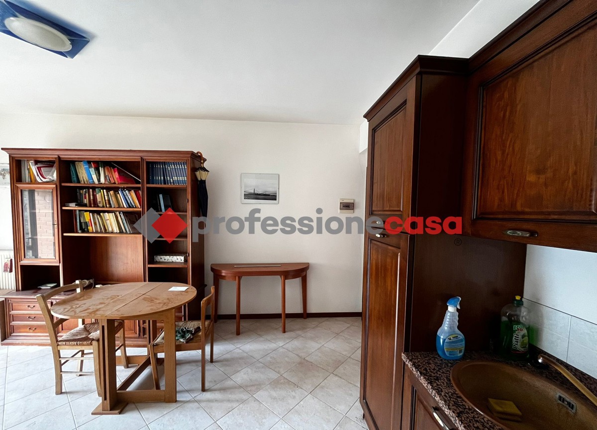 Foto 22 di 27 - Appartamento in vendita a Pomezia