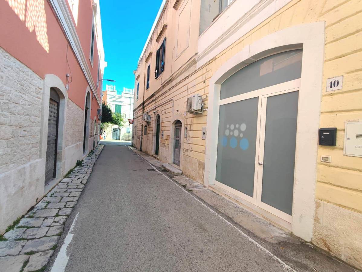 Foto 25 di 26 - Casa indipendente in vendita a Bari