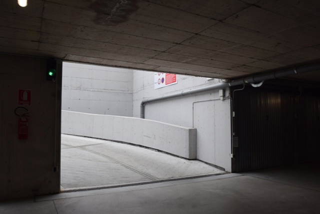 Foto 3 di 9 - Garage in affitto a Torino