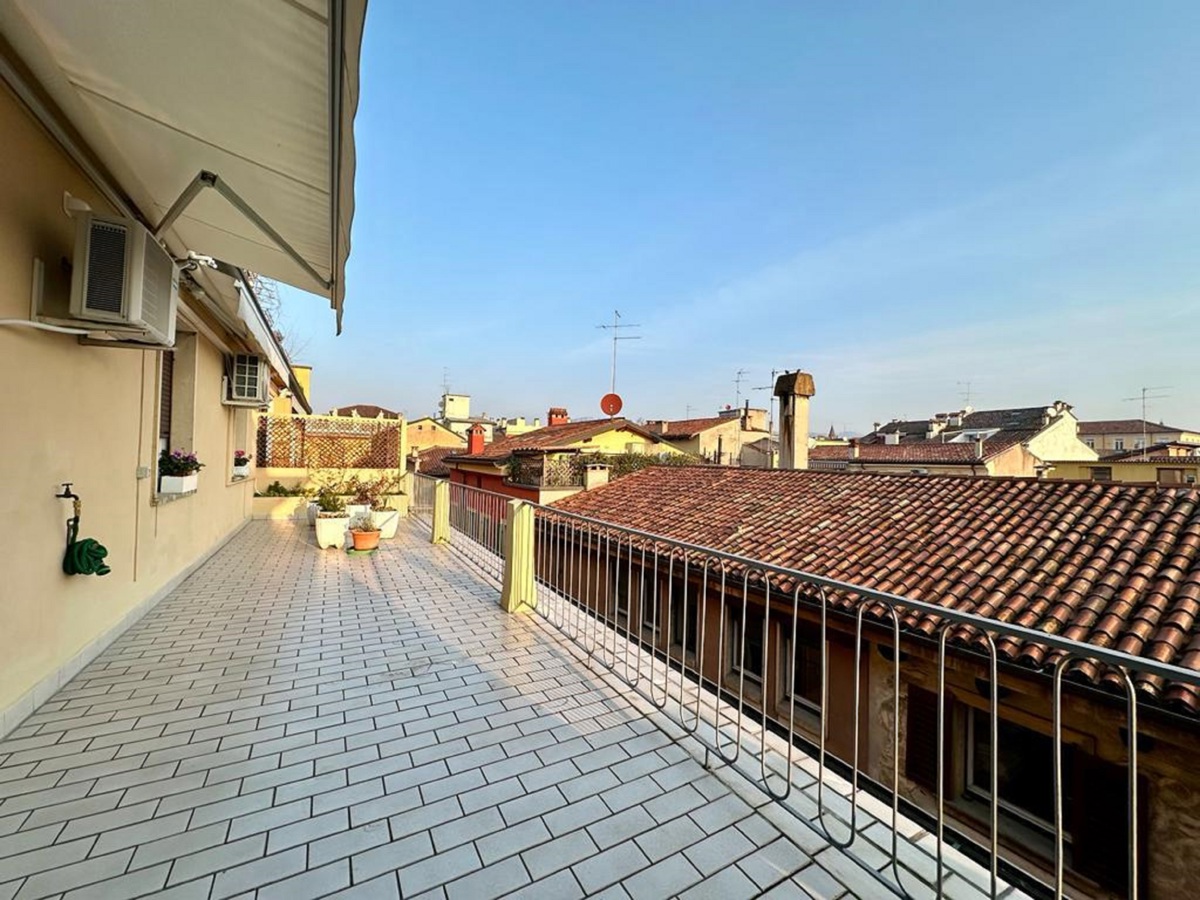 Foto 24 di 43 - Appartamento in vendita a Verona