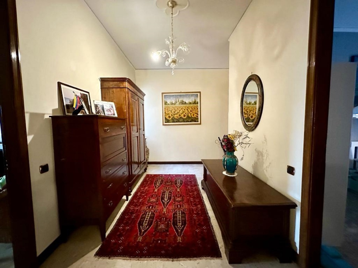 Foto 18 di 43 - Appartamento in vendita a Verona