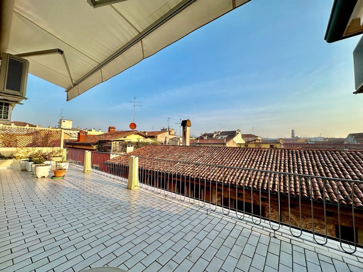 Foto 25 di 43 - Appartamento in vendita a Verona
