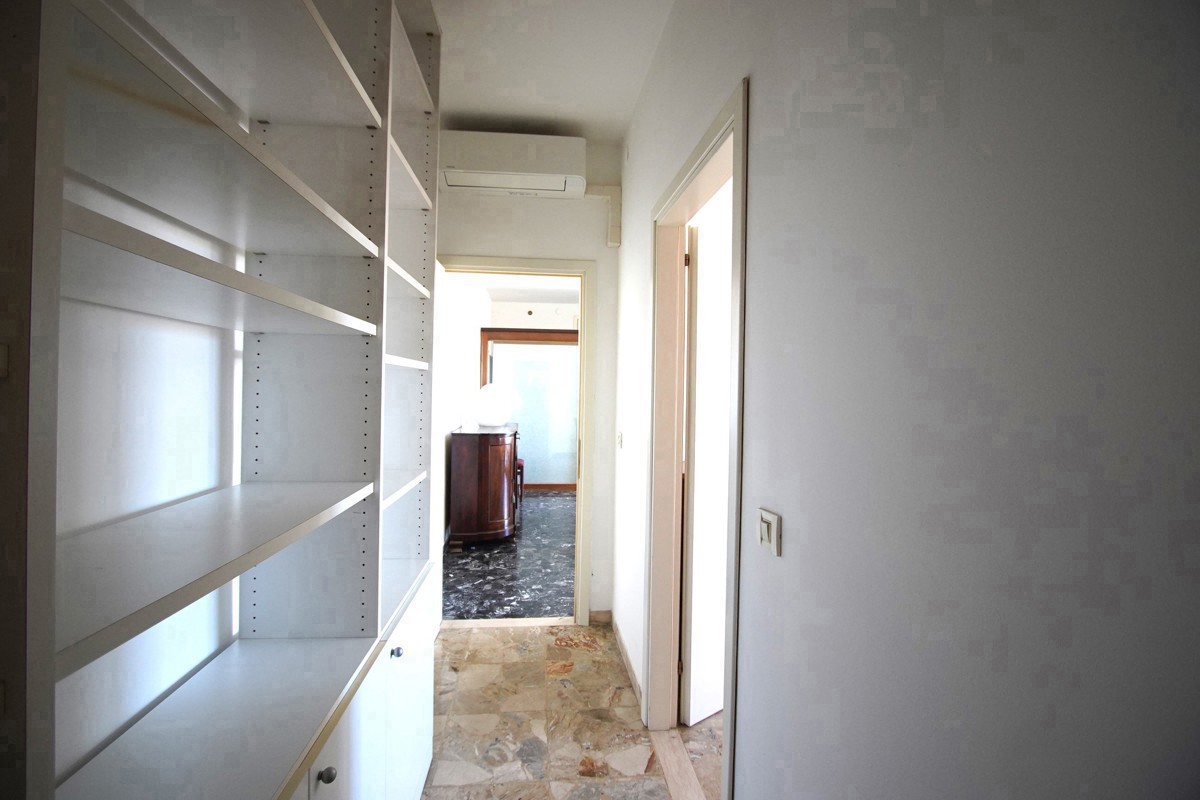 Foto 3 di 18 - Appartamento in vendita a Venezia