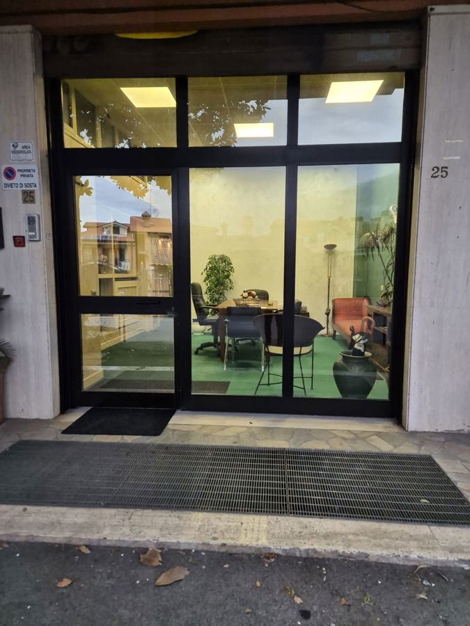 Foto 2 di 8 - Ufficio in affitto a Monterotondo