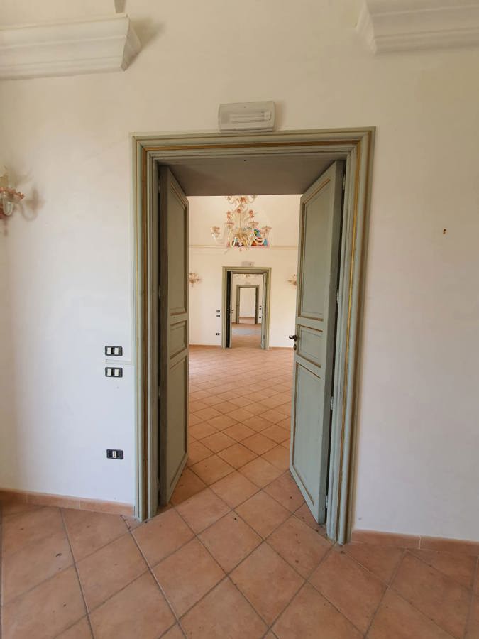 Foto 26 di 49 - Ufficio in vendita a Santa Margherita di Bel