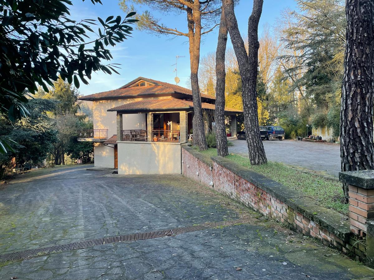 Foto 2 di 25 - Villa in vendita a Monte San Pietro