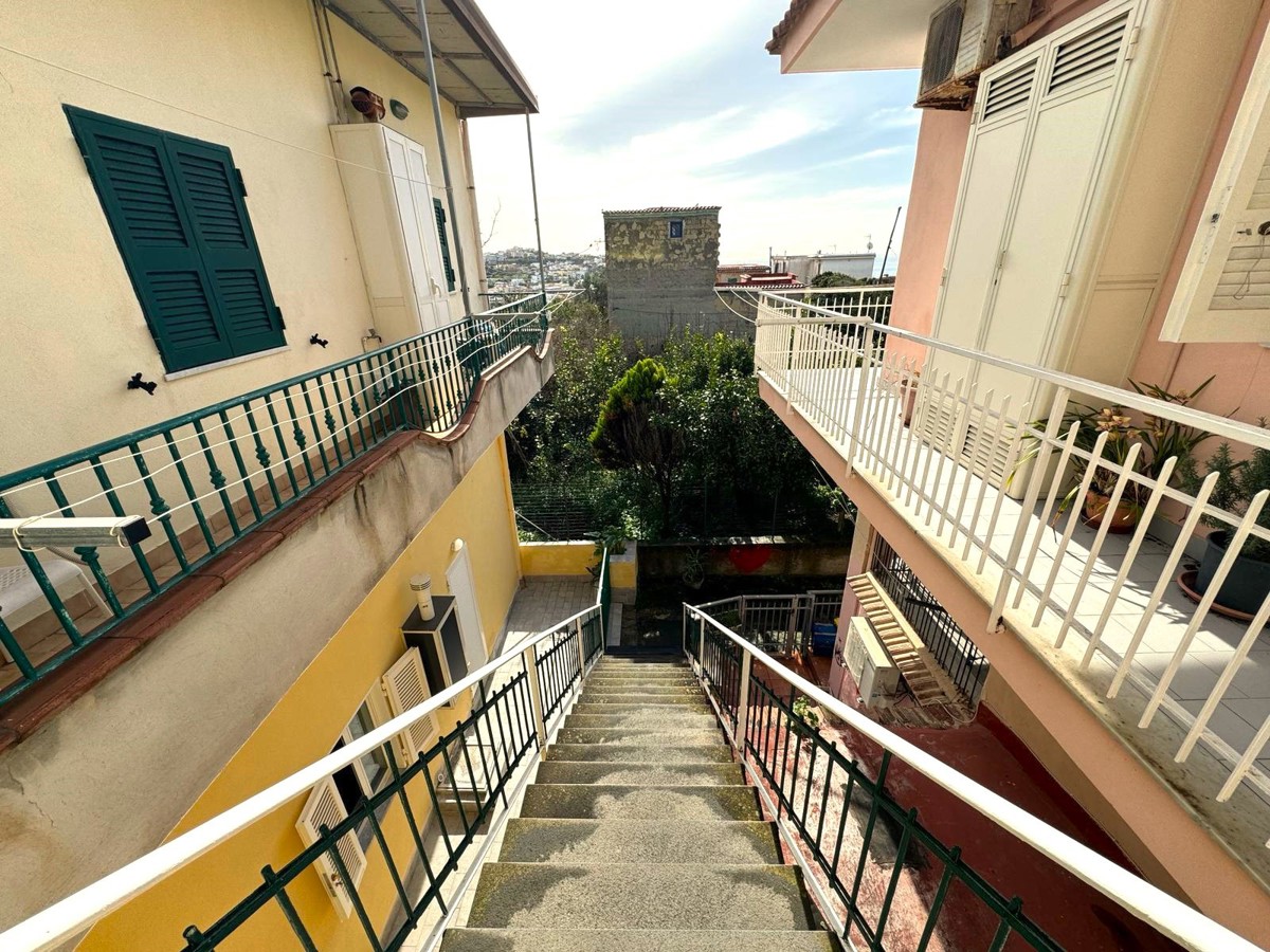 Foto 15 di 20 - Appartamento in vendita a Monte di Procida