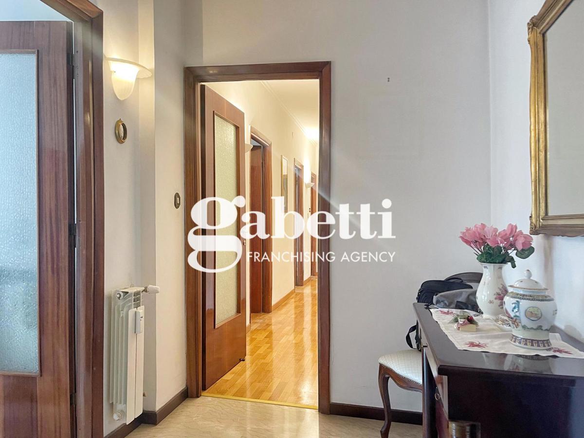 Foto 9 di 21 - Appartamento in vendita a Roma