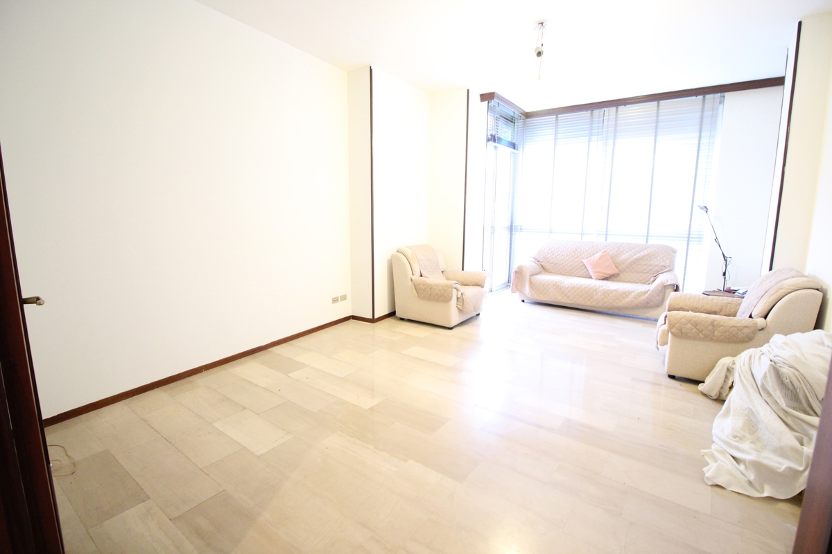 Foto 1 di 48 - Appartamento in vendita a Sesto San Giovanni