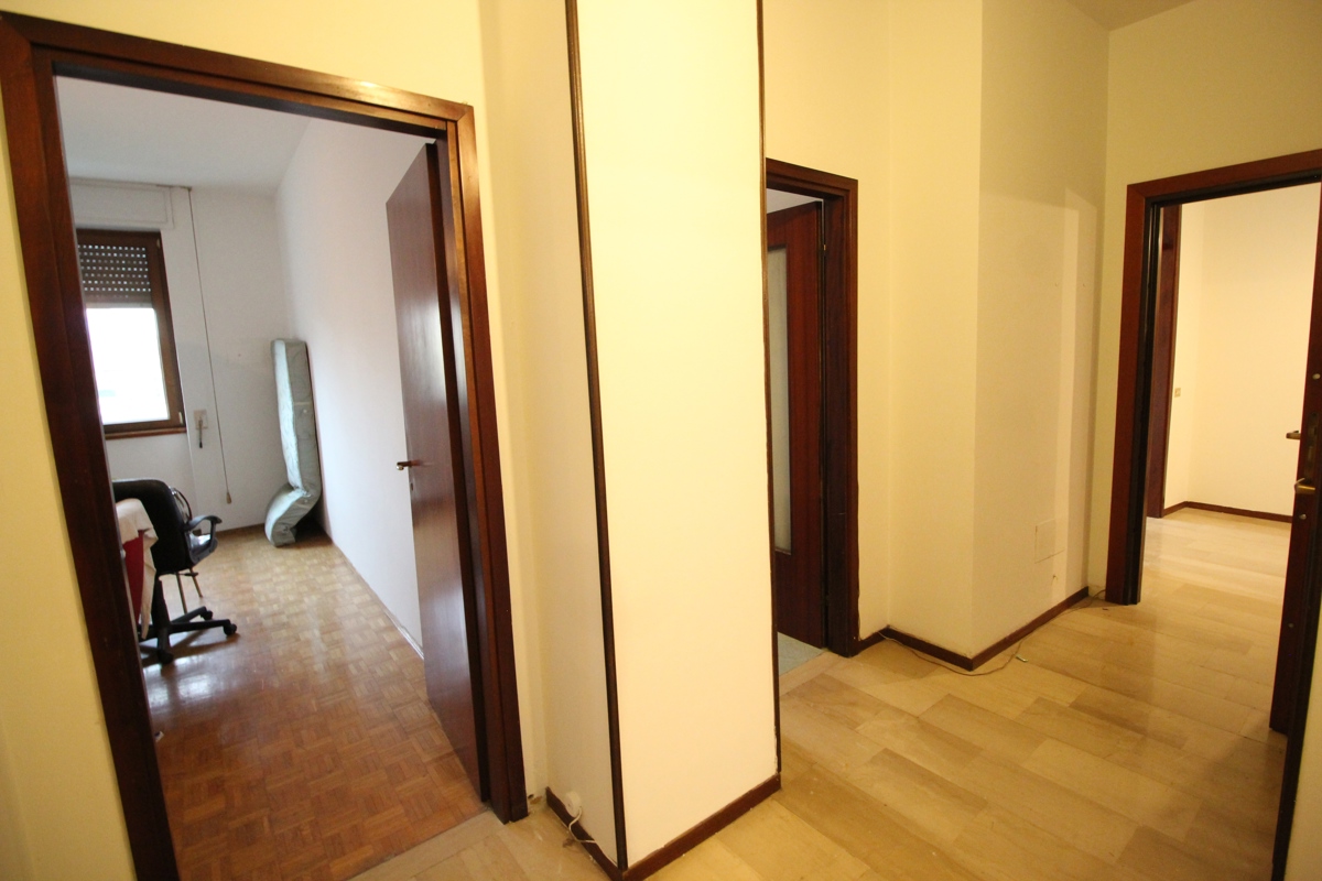 Foto 22 di 48 - Appartamento in vendita a Sesto San Giovanni