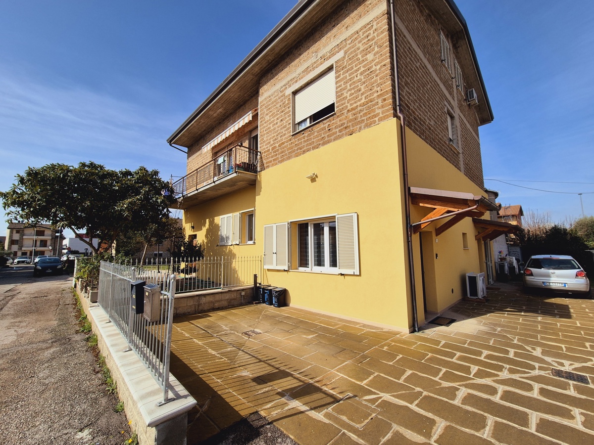 Foto 6 di 27 - Appartamento in vendita a Assisi