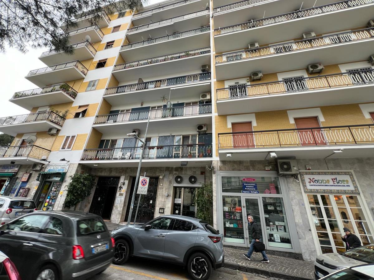 Foto 15 di 18 - Appartamento in vendita a Napoli