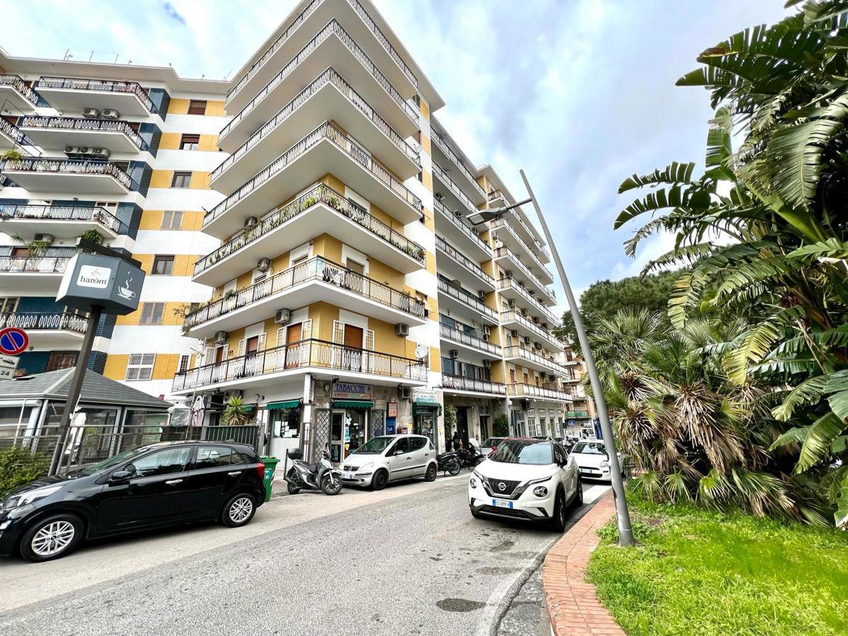 Foto 14 di 18 - Appartamento in vendita a Napoli