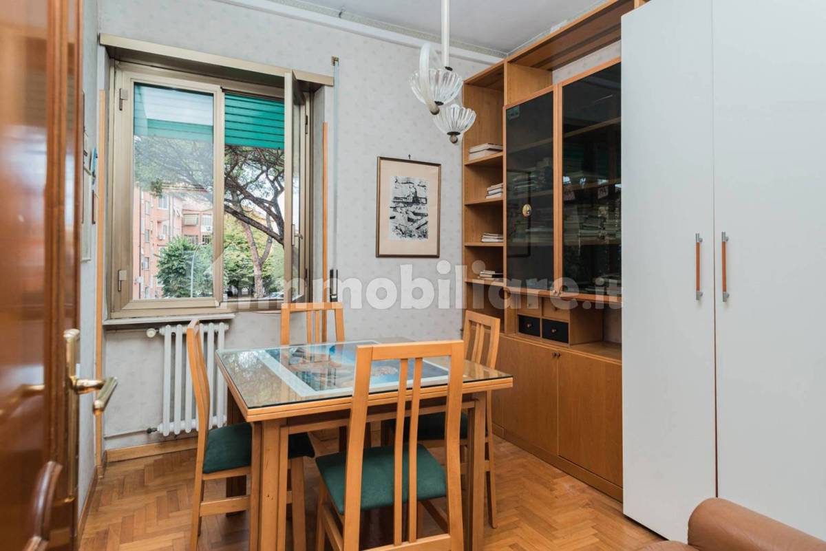 Foto 16 di 28 - Appartamento in vendita a Roma
