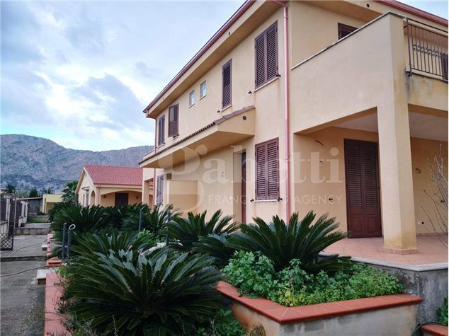 Foto 17 di 18 - Villa in vendita a Carini