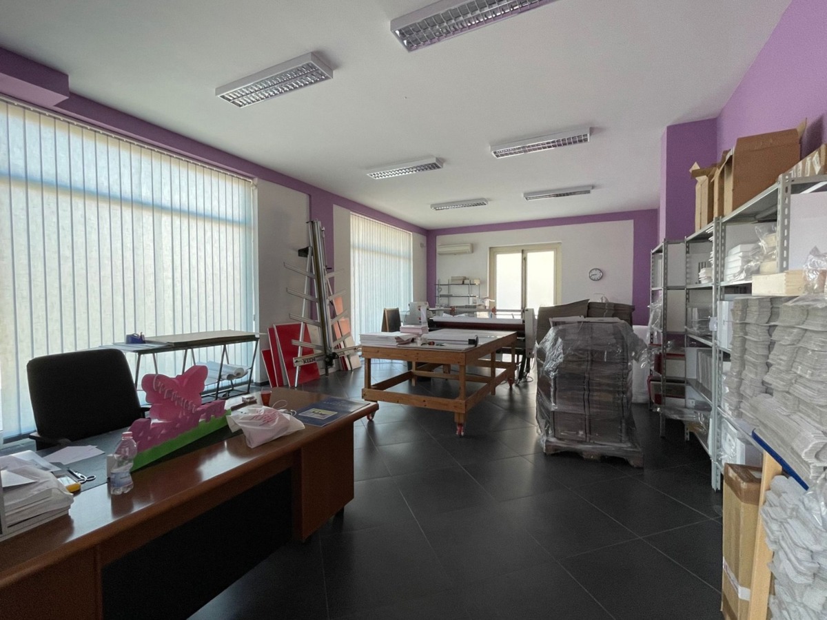 Foto 15 di 20 - Ufficio in vendita a Bellizzi