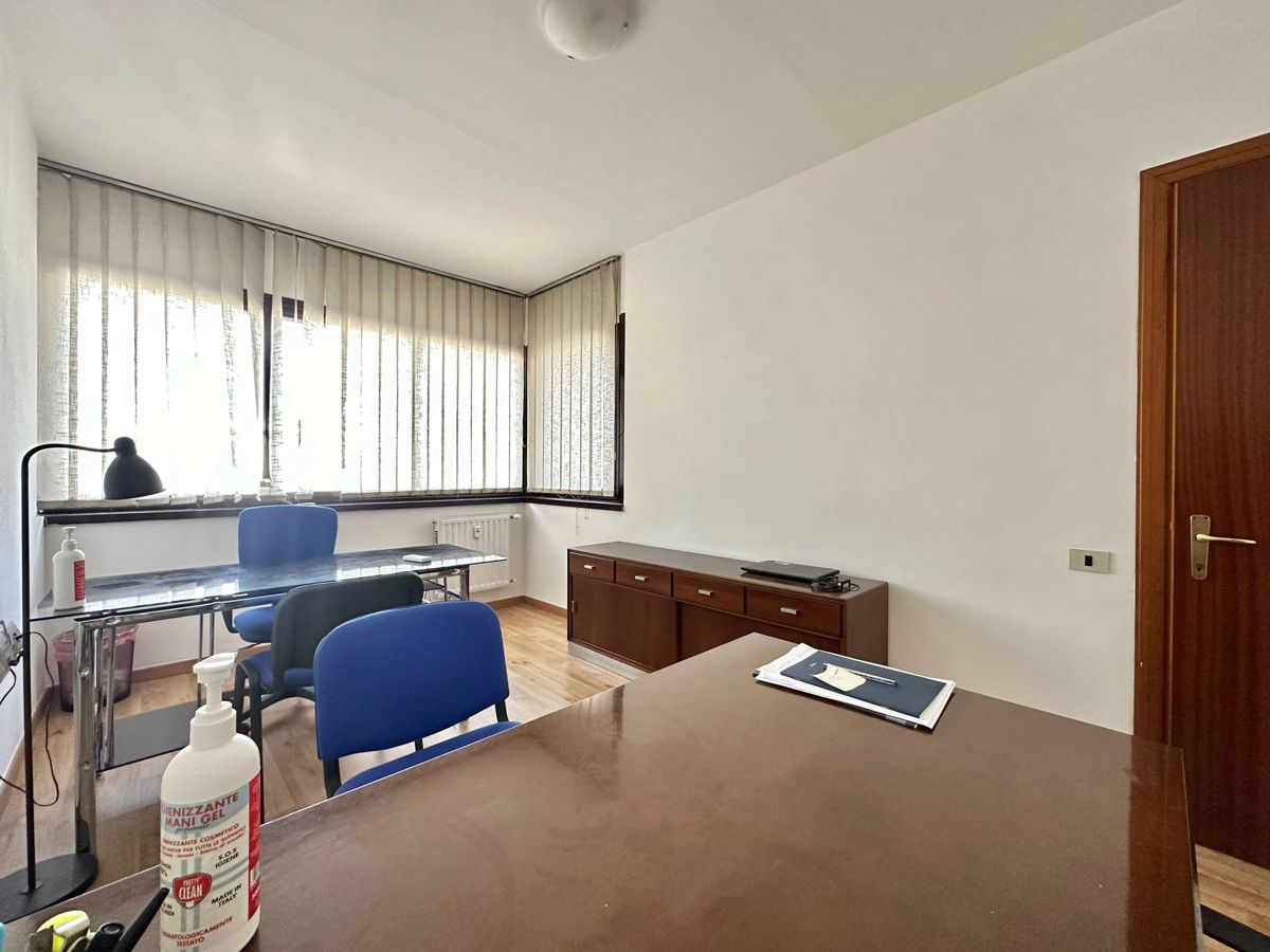 Foto 4 di 27 - Ufficio in affitto a Roma