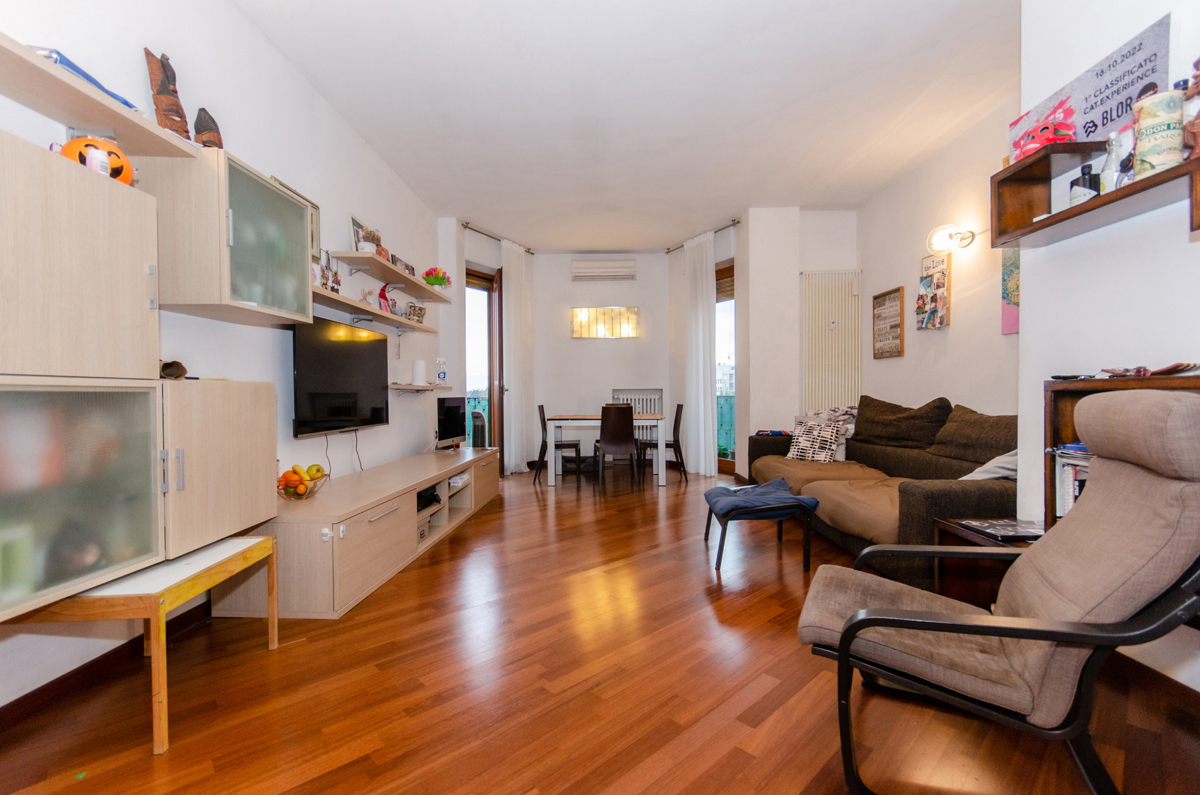 Foto 2 di 25 - Appartamento in vendita a Monza