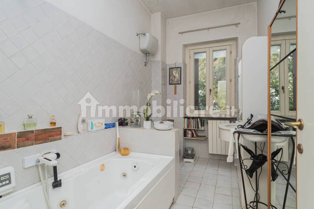 Foto 13 di 32 - Appartamento in vendita a Roma