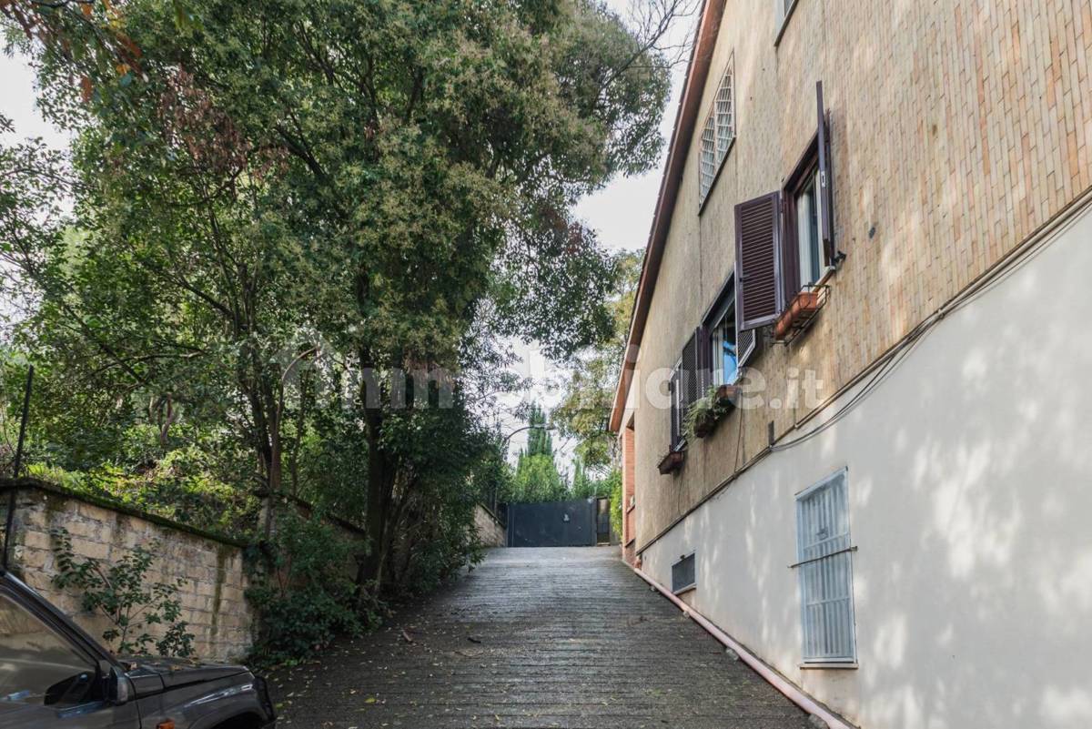 Foto 17 di 32 - Appartamento in vendita a Roma