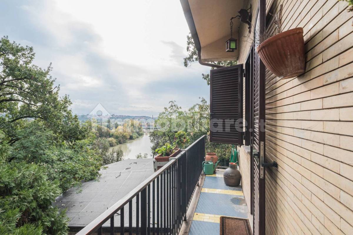 Foto 23 di 32 - Appartamento in vendita a Roma