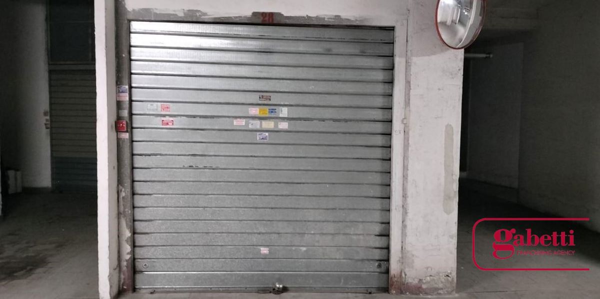 Foto 10 di 18 - Garage in vendita a Roma