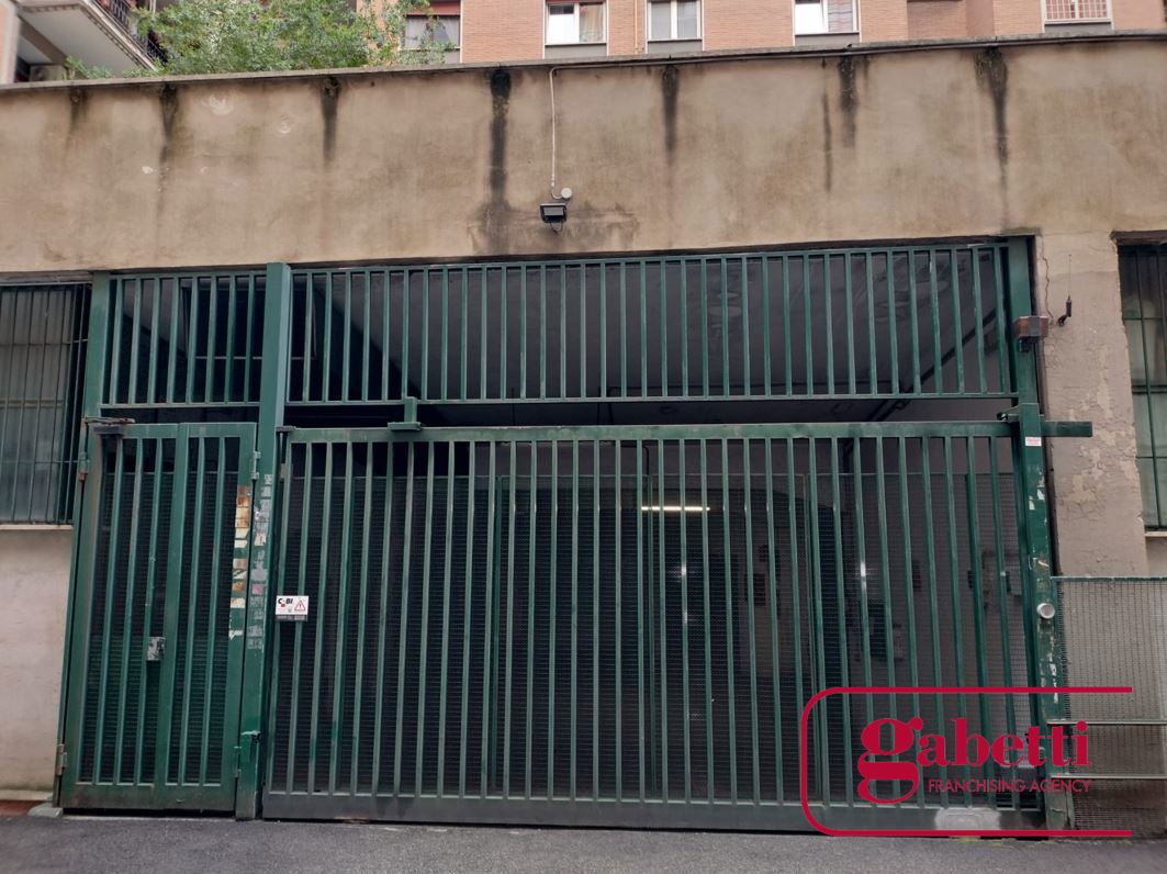 Foto 13 di 18 - Garage in vendita a Roma