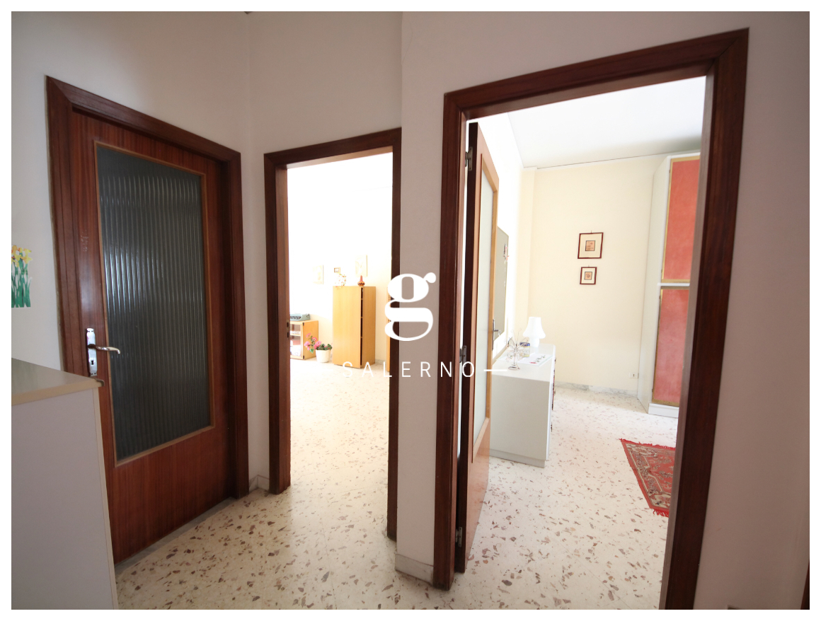 Foto 11 di 21 - Appartamento in vendita a Salerno