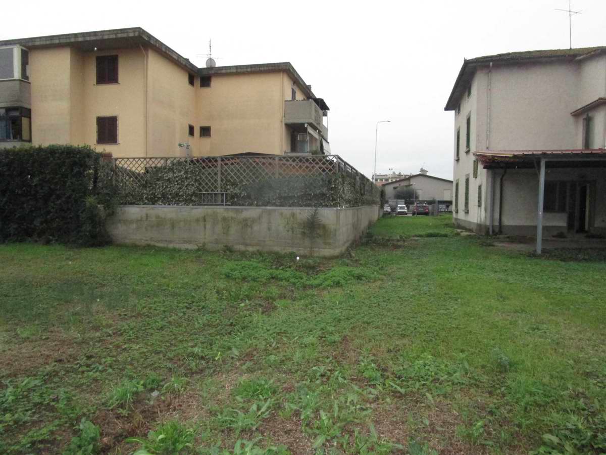 Foto 8 di 37 - Villa in vendita a Prato