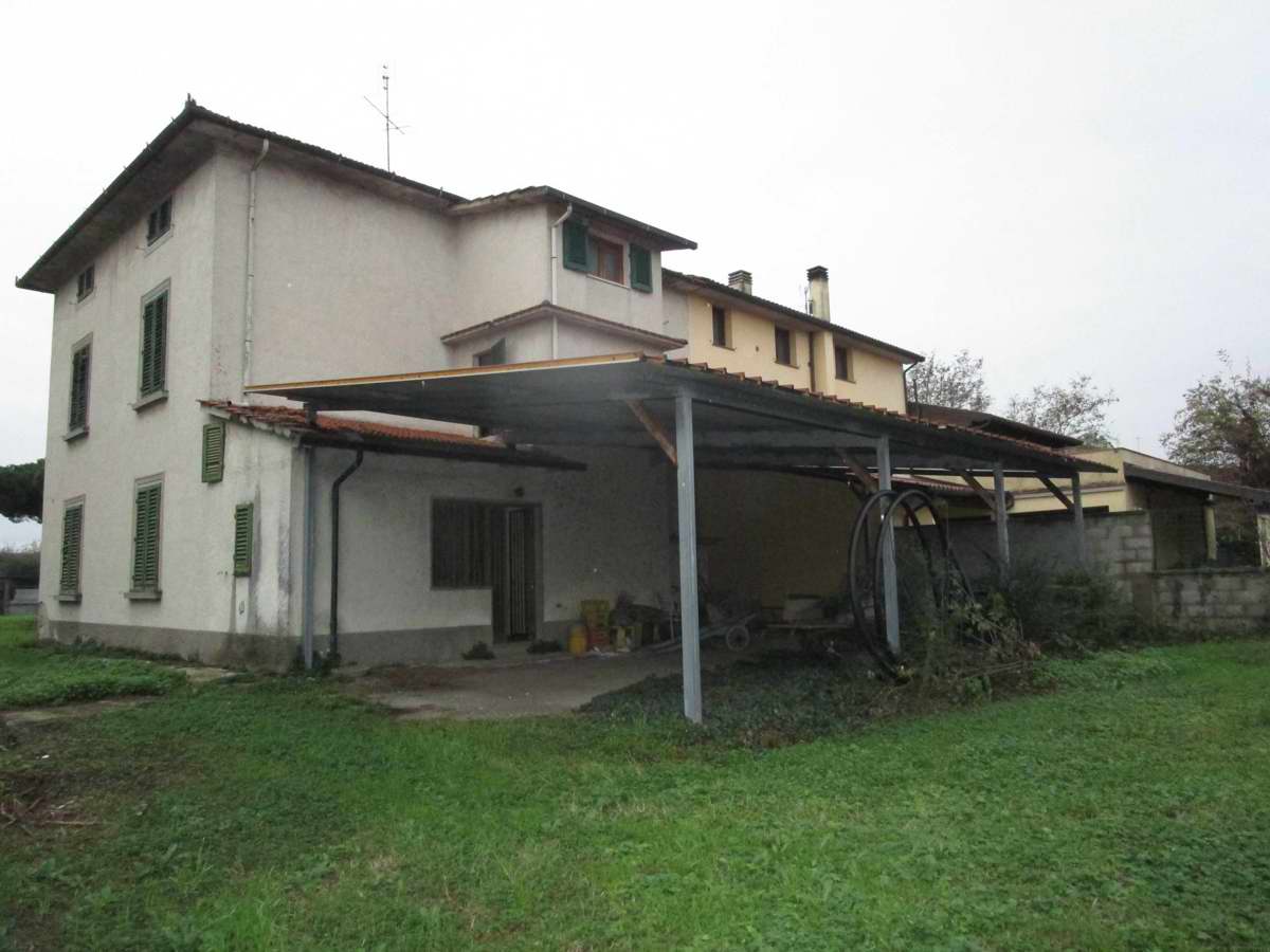 Foto 5 di 37 - Villa in vendita a Prato