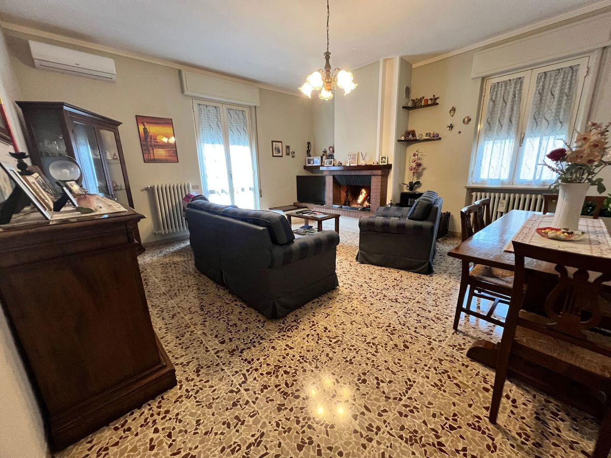 Foto 16 di 43 - Casa indipendente in vendita a Spoleto