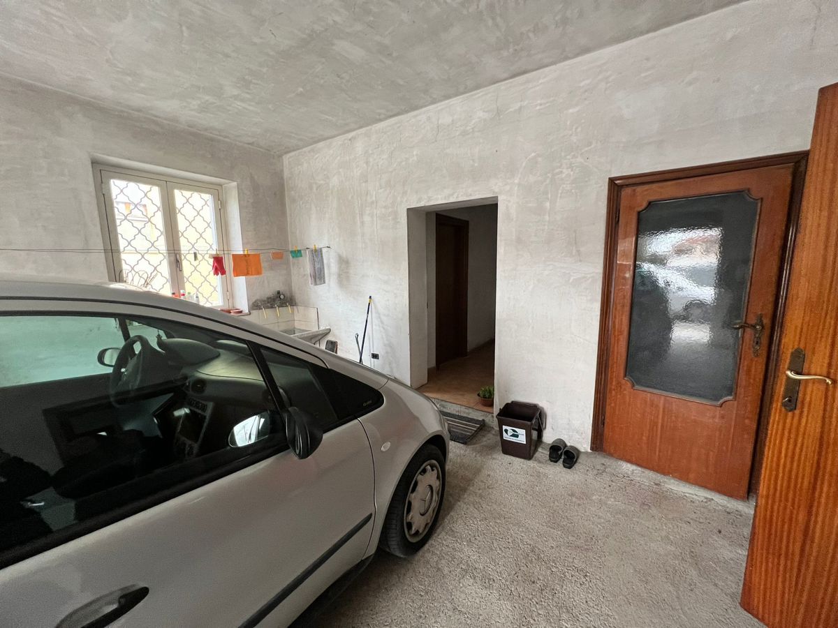 Foto 36 di 43 - Casa indipendente in vendita a Spoleto