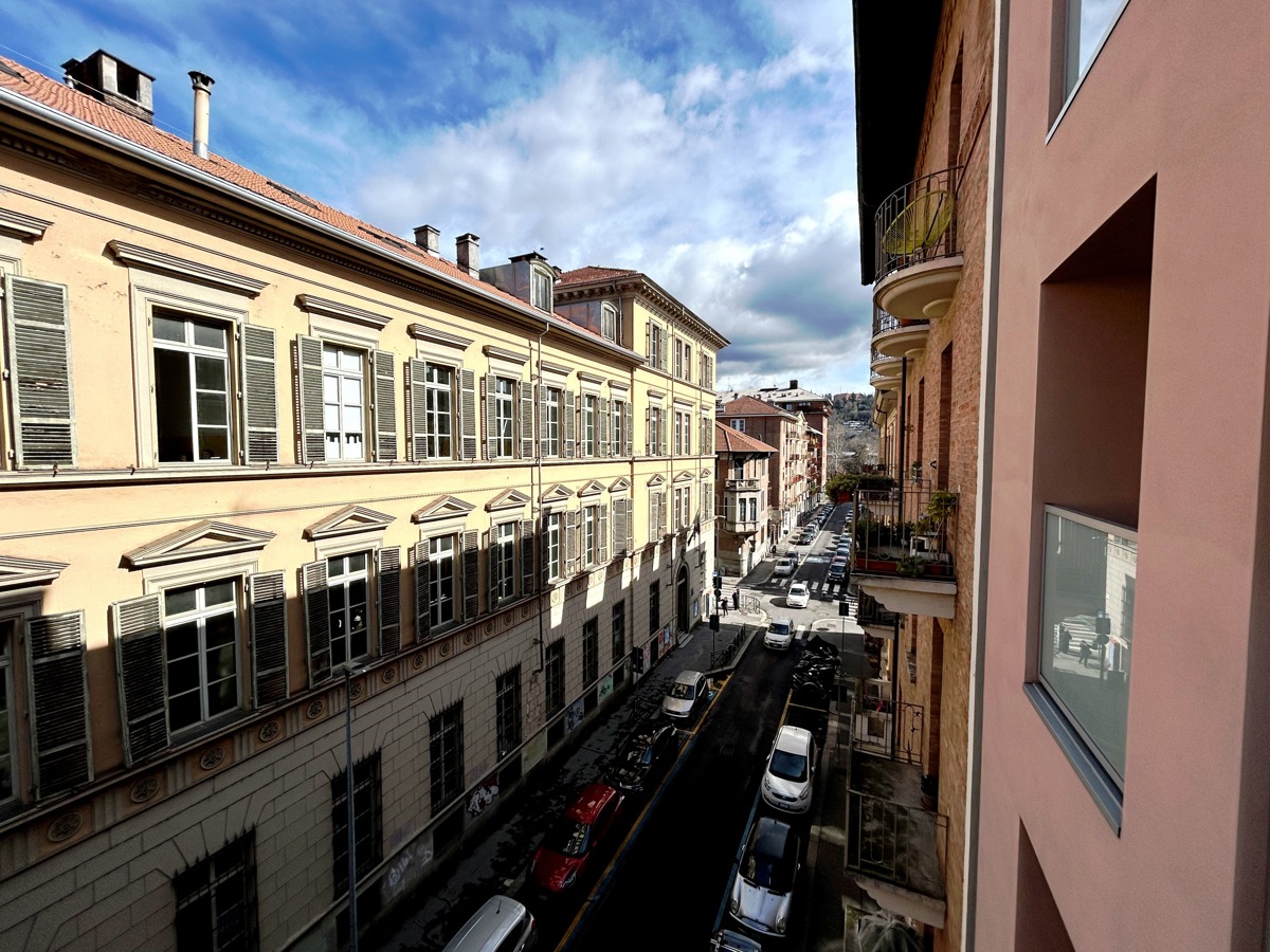 Foto 1 di 26 - Appartamento in affitto a Torino