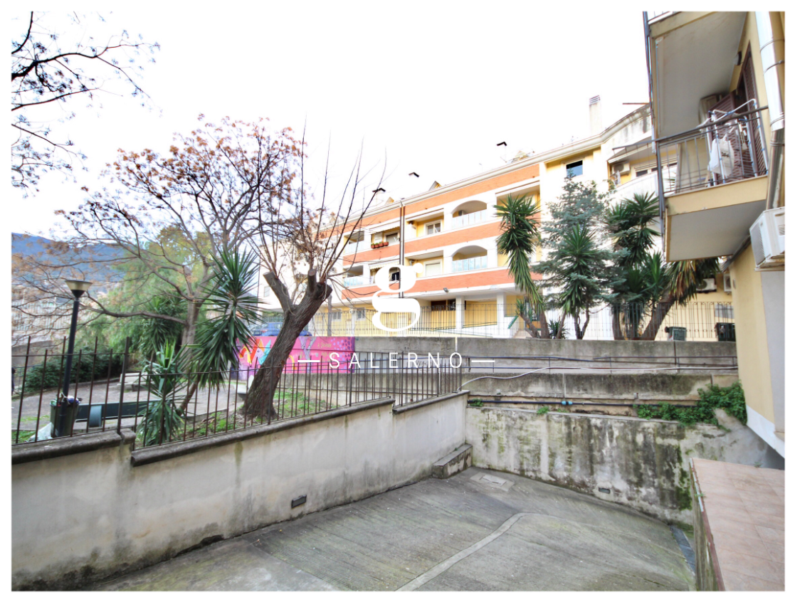 Foto 20 di 23 - Appartamento in vendita a Salerno