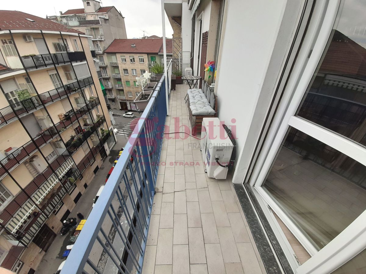 Foto 19 di 24 - Appartamento in vendita a Torino