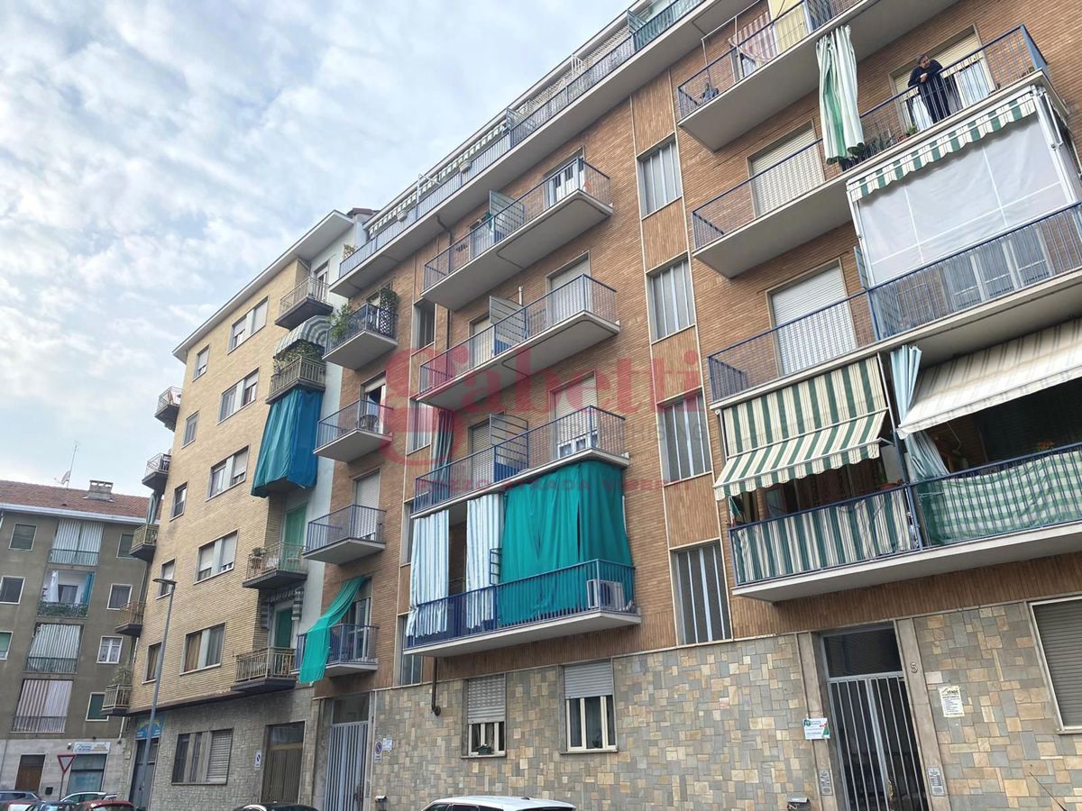Foto 2 di 24 - Appartamento in vendita a Torino