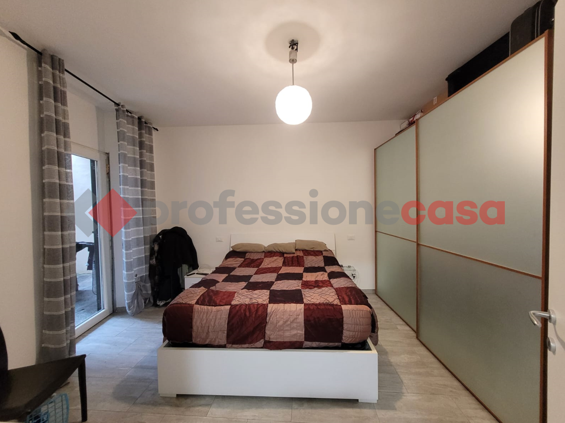 Foto 11 di 15 - Appartamento in vendita a Livorno