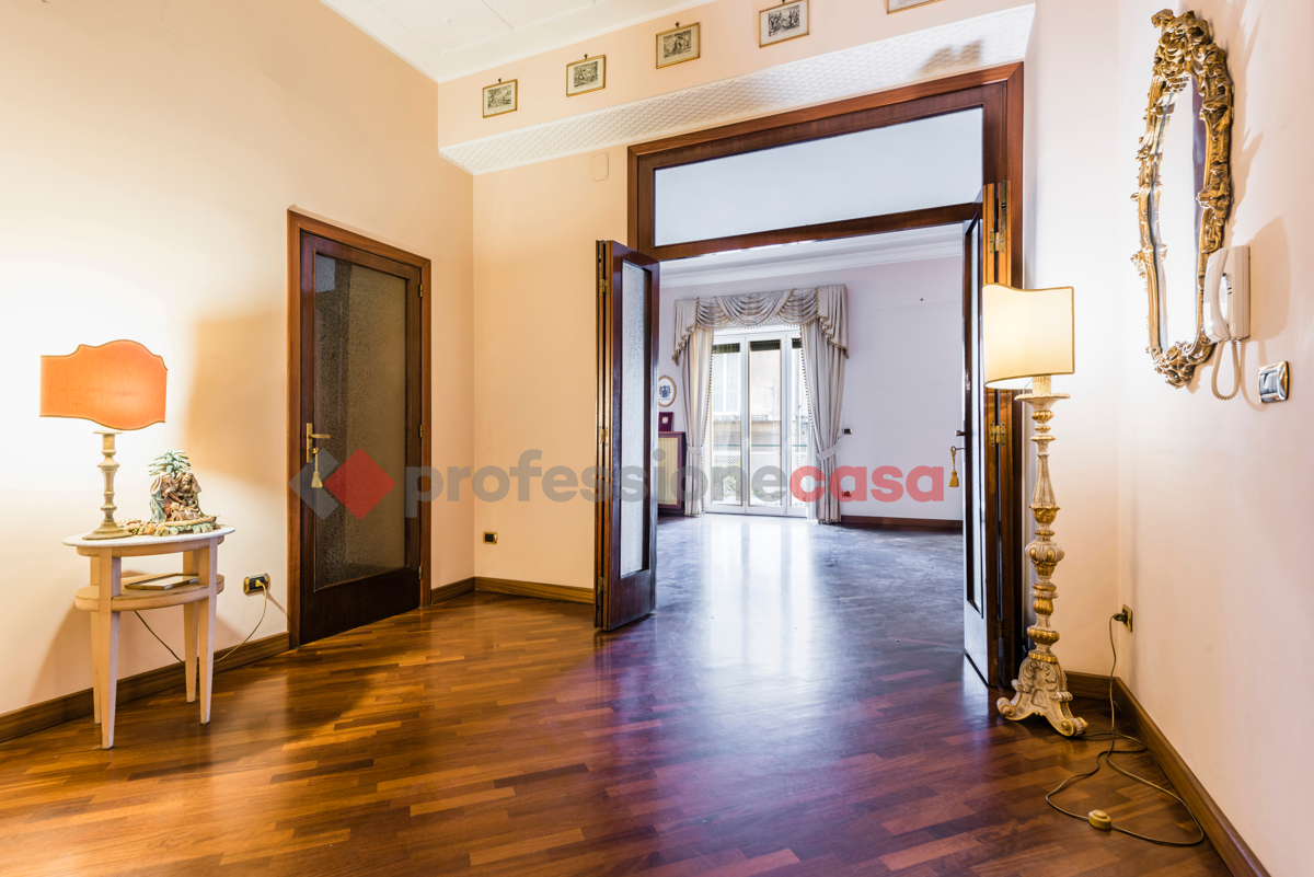 Foto 1 di 27 - Appartamento in vendita a Catania