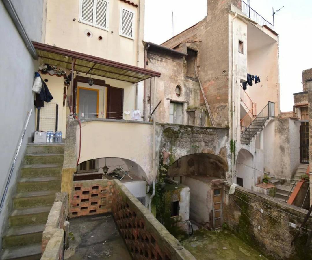 Foto 1 di 5 - Casa indipendente in vendita a Roccapiemonte