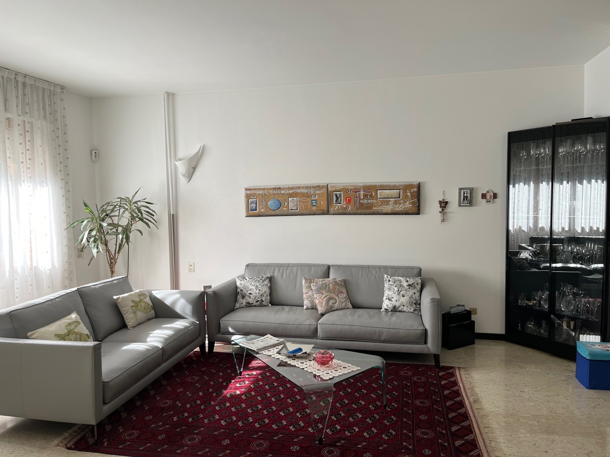 Foto 1 di 42 - Appartamento in vendita a Milano