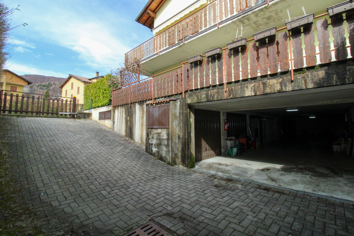 Foto 33 di 36 - Appartamento in vendita a Alta Valle Intelvi