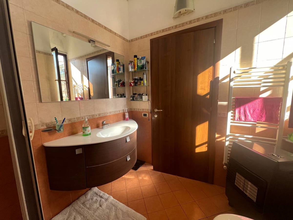 Foto 18 di 30 - Appartamento in vendita a Taranto