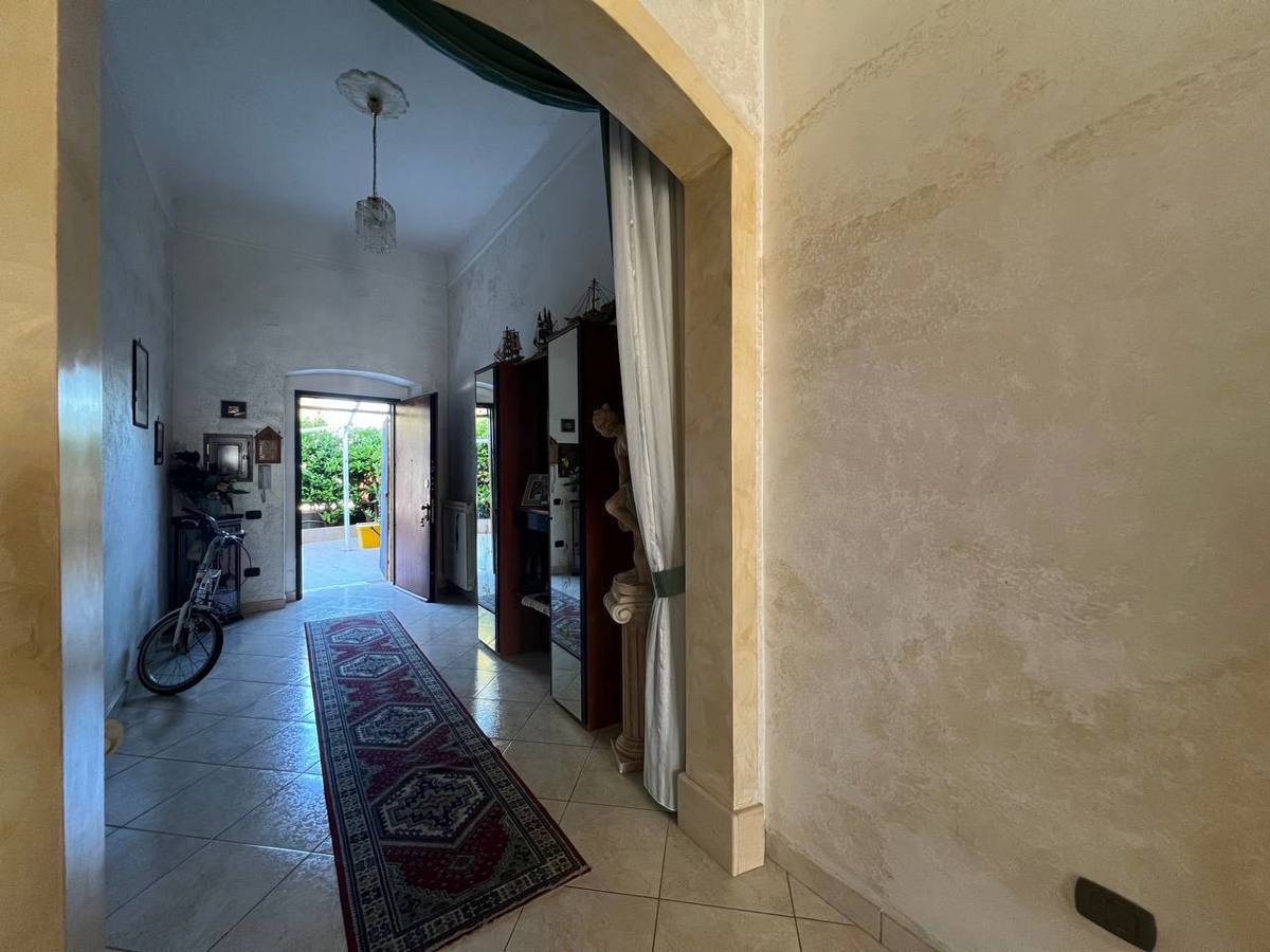 Foto 14 di 30 - Appartamento in vendita a Taranto
