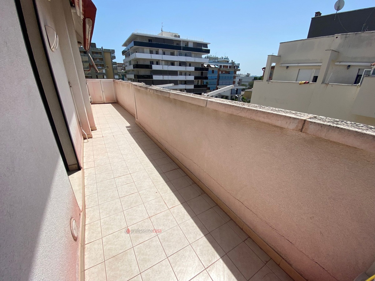 Foto 27 di 33 - Appartamento in vendita a Bari