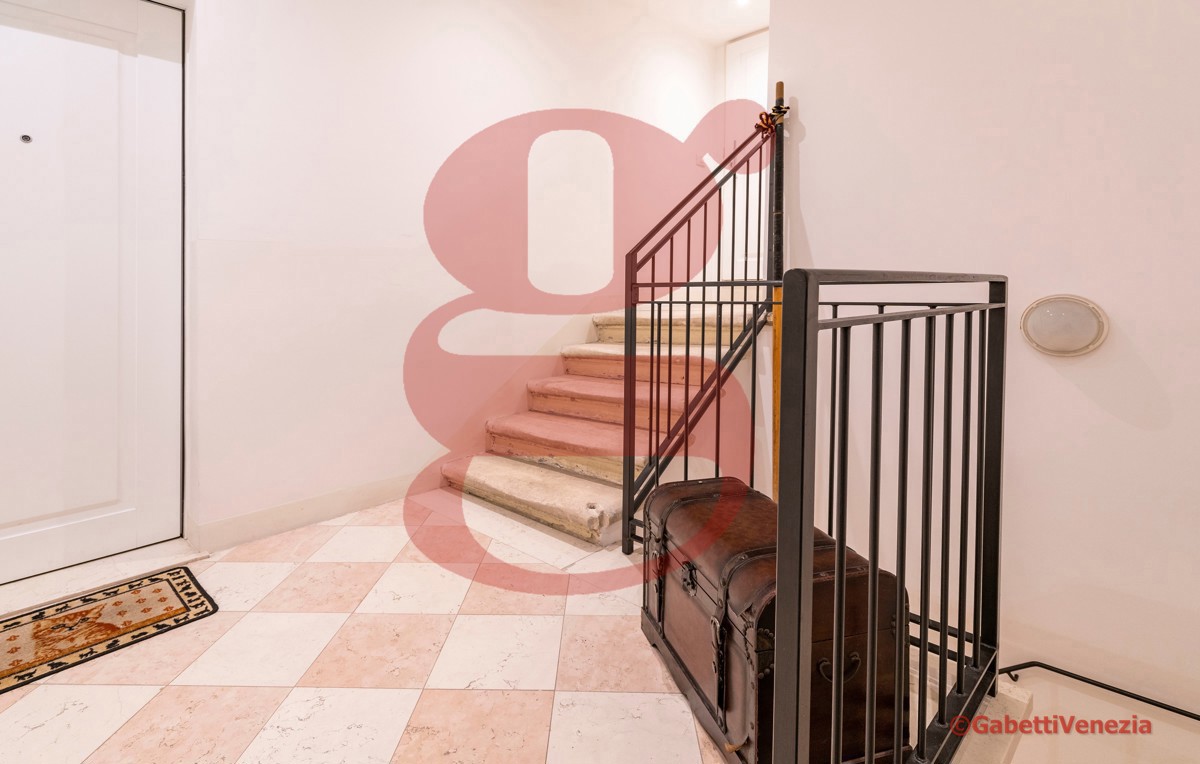 Foto 10 di 10 - Appartamento in vendita a Venezia